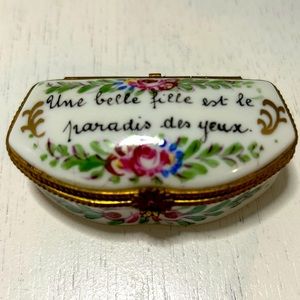 Vintage Limoges France Porcelain Trinket Box Hand Painted Floral Design Clasp